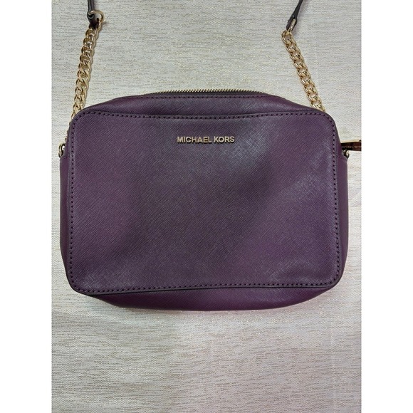 Michael Kors Purple Jet Set Travel crossbody - Picture 6 of 9